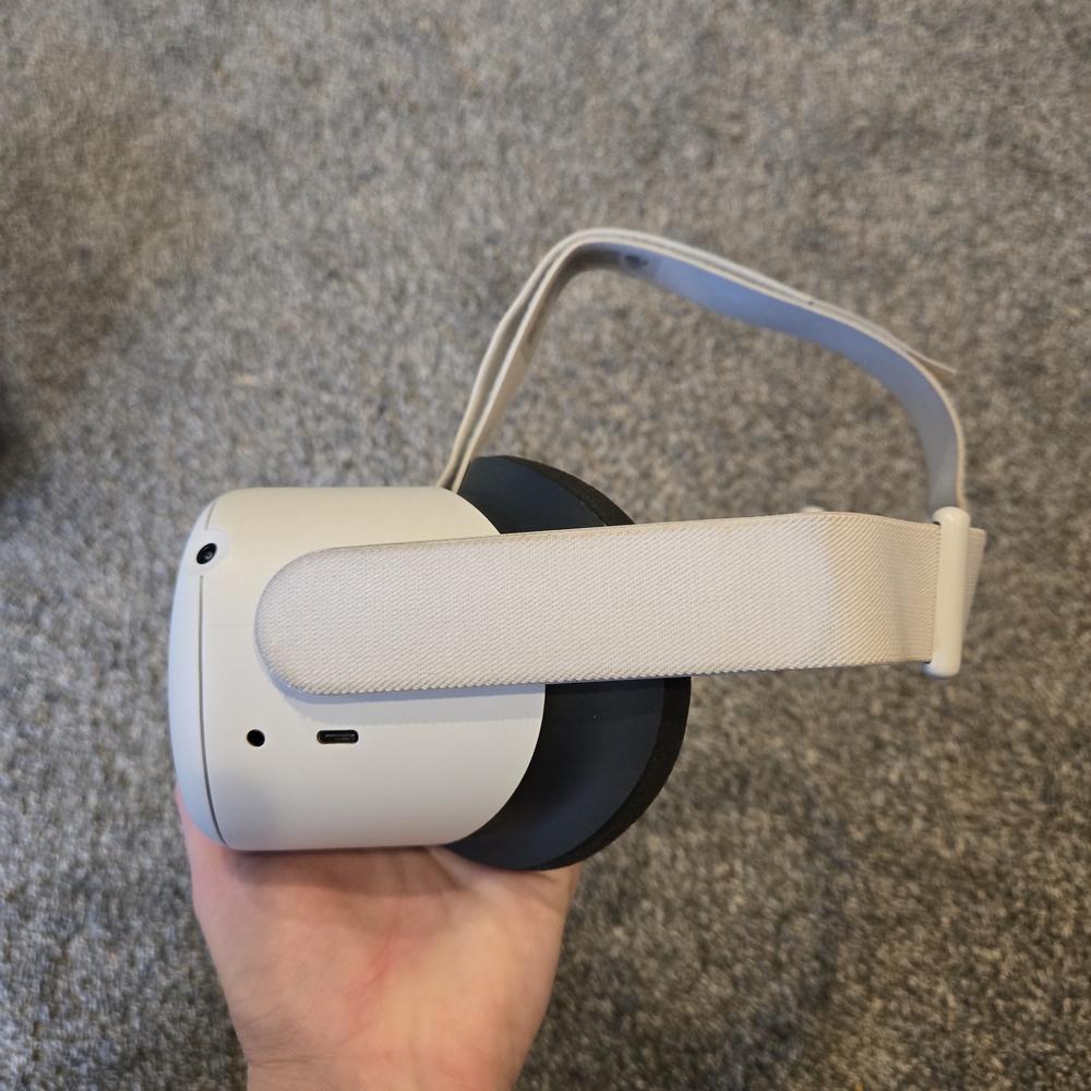 Oculus Quest 2 Meta 64GB Standalone VR Headset with Controllers - Picture 5 of 9